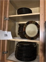 34 piece dish set