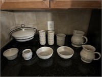 18 piece Longaberger dish set