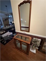 Mirror,Curio cabinet