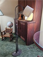 MODERN FLOOR LAMP