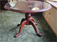 WOOD ROUND GLASS TOP TABLE