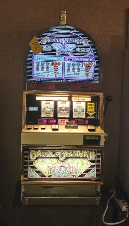 DOUBLE DIAMOND SLOT MACHINE