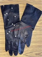 Vtg ladies black long leather gloves (con1)