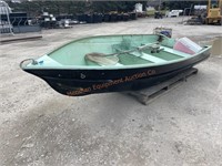 13' Valco Aluminum Boat w/ Fishing Accessories