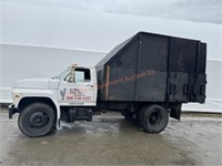 1990 Ford F700 S/A Dump Truck