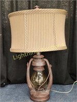 VINTAGE LANTERN STYLE TABLE LAMP