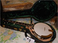 Gold Tone banjo in case