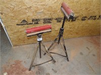 pair of adjustable roller stands