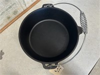 Cast iron pot with top – Dutch oven