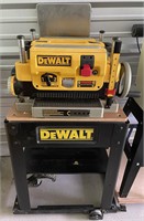 DeWalt Two-Speed Planer w/ Mobile Stand