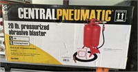 Central Pneumatic 20 lb Abrasive Blaster w/ ARMEX