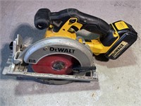 DeWalt 6.5in Cordless Circular Saw w/ 20V Battery