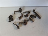 Carburetor arms