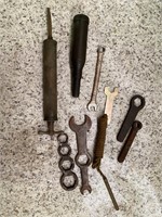 Veteran oiler grease gun and tools
