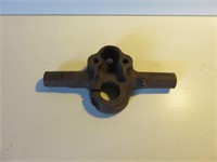 Fork Head Clamp 190mm Wide.