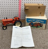 1/16 Allis Chalmers D19 Tractor In box