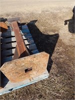 Heavy duty steel grinder stand; 4"x4"x40" H