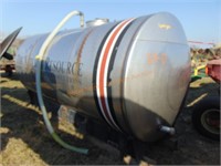 1600 GALLON STAINLESS STEEL TANK AND CRADLE