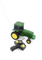 ERTL Remote Control John Deere Tractor