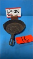 Cast-iron 9 inch Griswold skillet