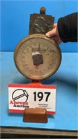 weighOmatic hanging scale (Baker)