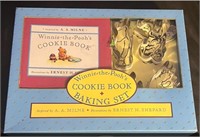 Winnie the Pooh's Cookie Book Baking Set New