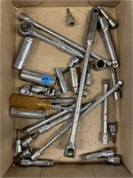 SOCKET & WRENCHES LOT
