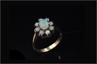 Opal & 10ct yellow gold cluster ring