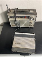 2 vintage Radios