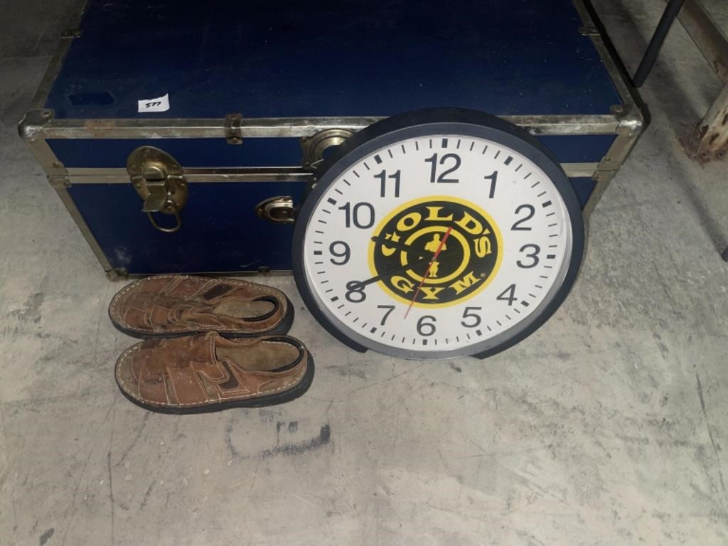 Gold's Gym Clock Shows and Truck
