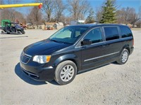 TITLED 2015 Chrysler Town & Country