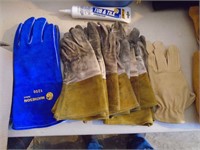 Baggie of Gloves