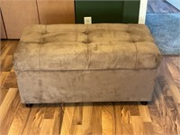 Upholstered storage bench