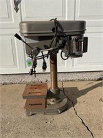 Duracraft model SP-30 benchtop drill press