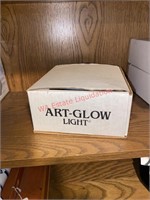 Art glow light (back room)