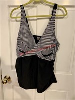 Women’s Tankini Swim Top Size 20W (Madison)