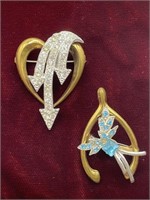 2 Brooches / Pins Wishbone & Heart Silver & Gold