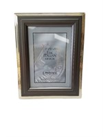 New Lawrence Frames 5" X 7" Picture Frame P2880