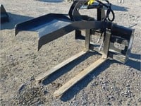S/S Pallet Forks 48" W/ HYD Thumb