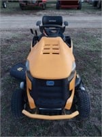 UNUSED 2016 Cub Cadet XT2 42" Lawn tractor