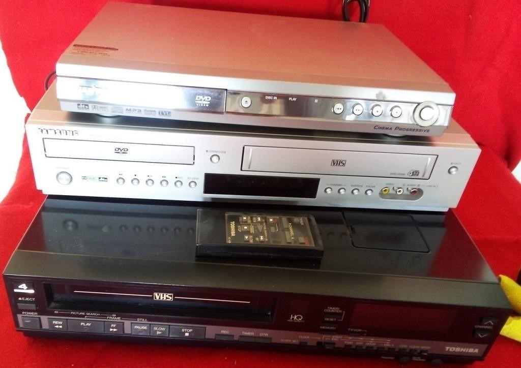 T - 3 DVD & VHS PLAYERS (G63)