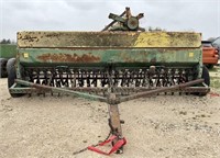 L2 - John Deere 8300 Grain Drill