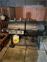 Nice smoker grill and propane bbq 2 in 1