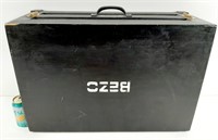 Valise en bois avec barrure en laiton 24"x9½"x17"H