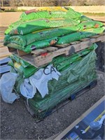 Approx. 30 Bags Miracle Gro 2cuft Garden Soil