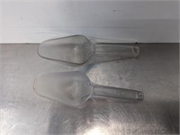 PAIR OF POLYCARBONATE INGREDIENT SCOOPS