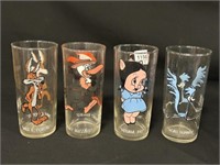 Vintage Cartoon Glasses: Road Runner, Wylie, etc