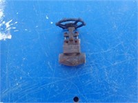 Qty (39) One Inch Valves, Weight (lbs): 194, Dimen