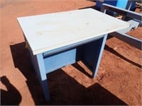 Steel Desk/Workbench with 1 Drawer, Weight (lbs):
