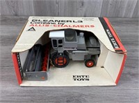 Allis-Chalmers Gleaner L3 Combine, 1/32, Ertl Toys